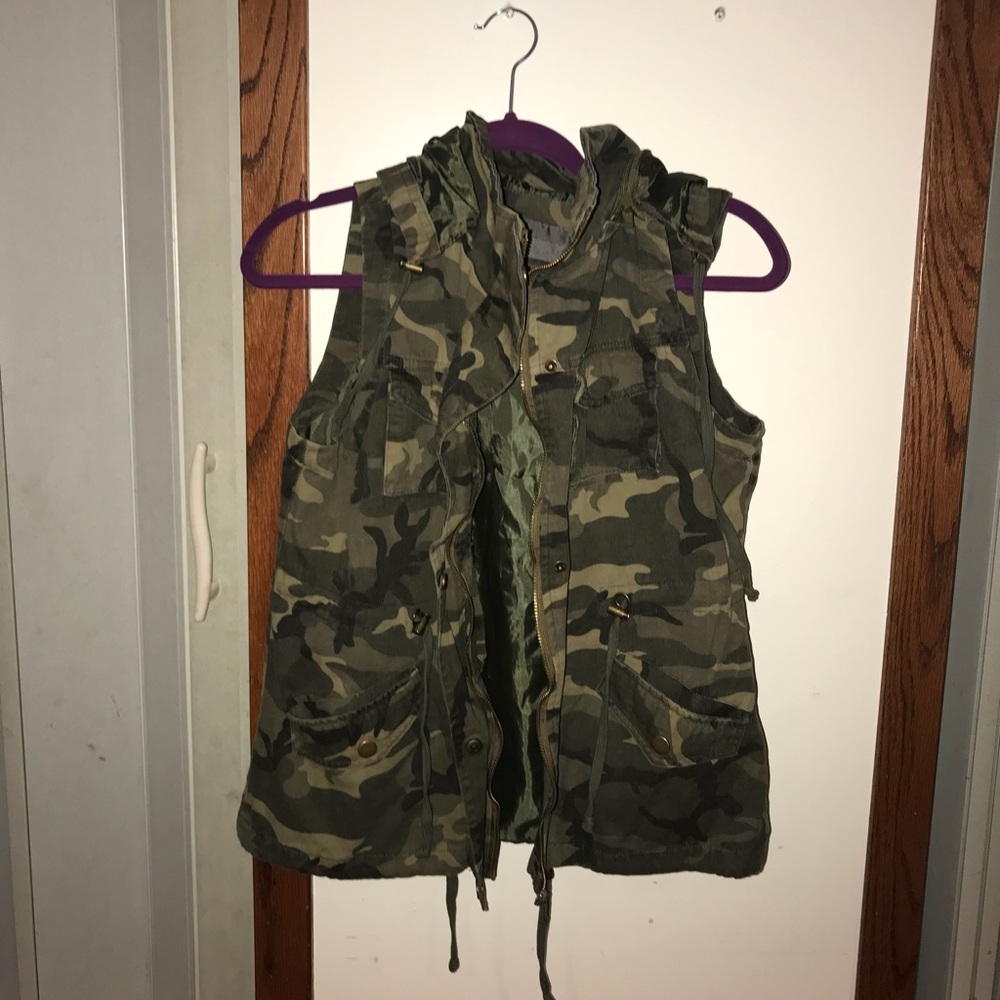 Brand new without tags-never worn vest